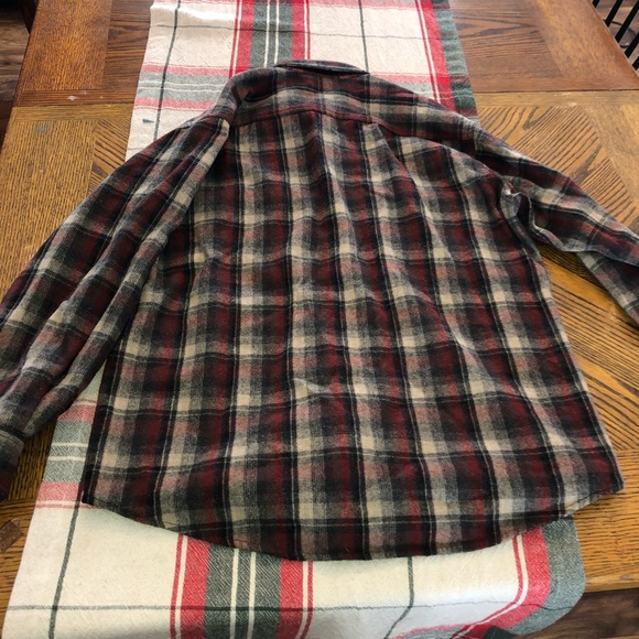 Woolrich Men’s Multi Color Button Up Plaid Flannel Shirt Sz L Longsleeve - Picture 5 of 7